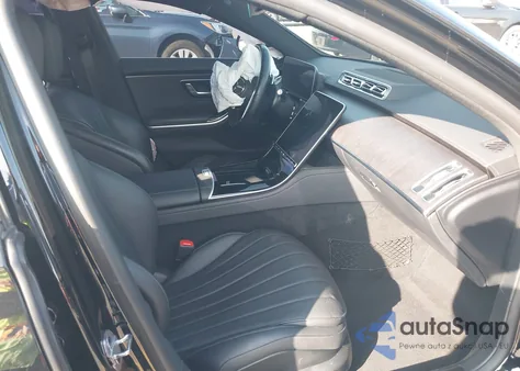 2022 Mercedes-Benz S 500 4Matic from USA, damaged, VIN W1K6G6DB0NA121901